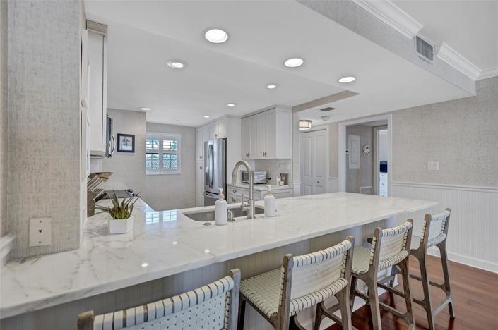 Image No.11-2 Bed Property for sale