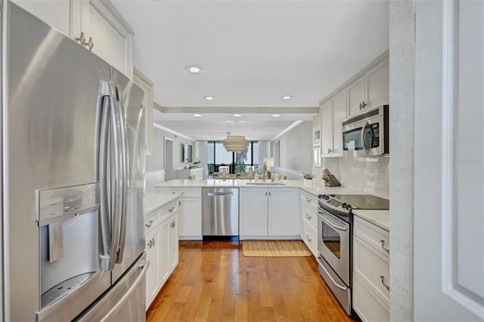 Image No.14-2 Bed Property for sale