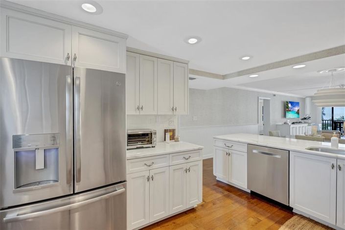 Image No.16-2 Bed Property for sale