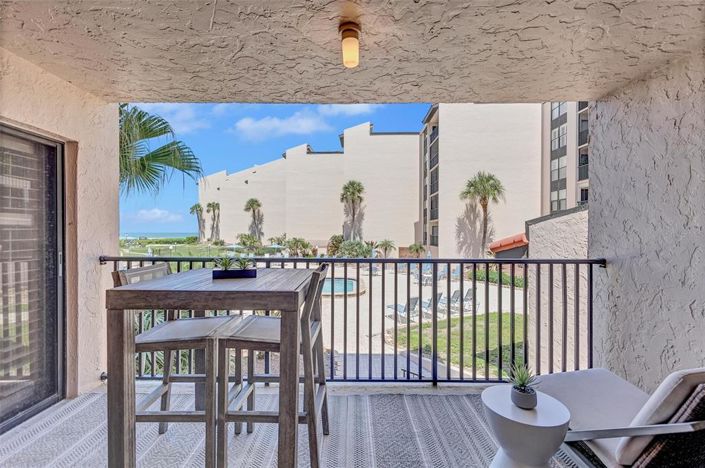 Image No.25-2 Bed Property for sale