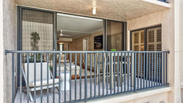 Image No.26-2 Bed Property for sale