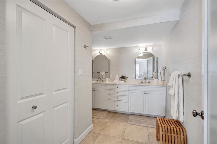 Image No.35-2 Bed Property for sale