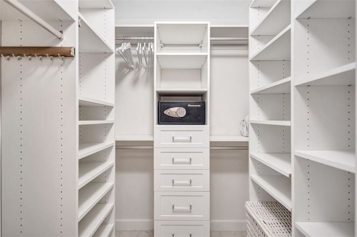 Image No.40-2 Bed Property for sale