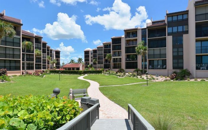 Image No.49-2 Bed Property for sale