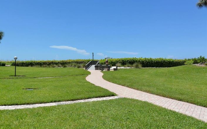 Image No.50-2 Bed Property for sale