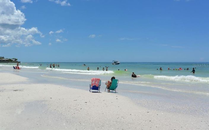 Image No.56-2 Bed Property for sale