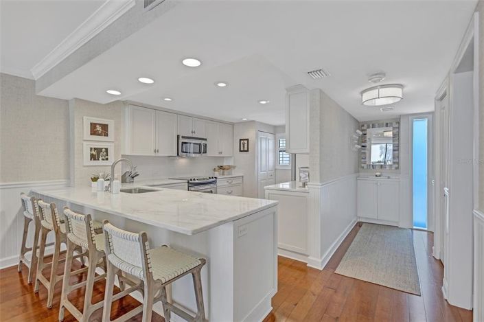 Image No.9-2 Bed Property for sale