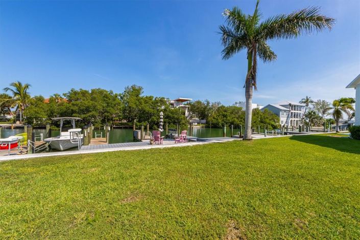 Image No.17-2 Bed Property for sale