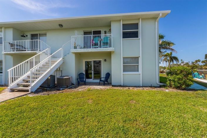 Image No.18-2 Bed Property for sale