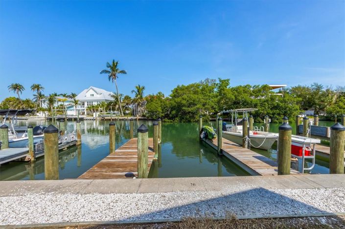 Image No.21-2 Bed Property for sale