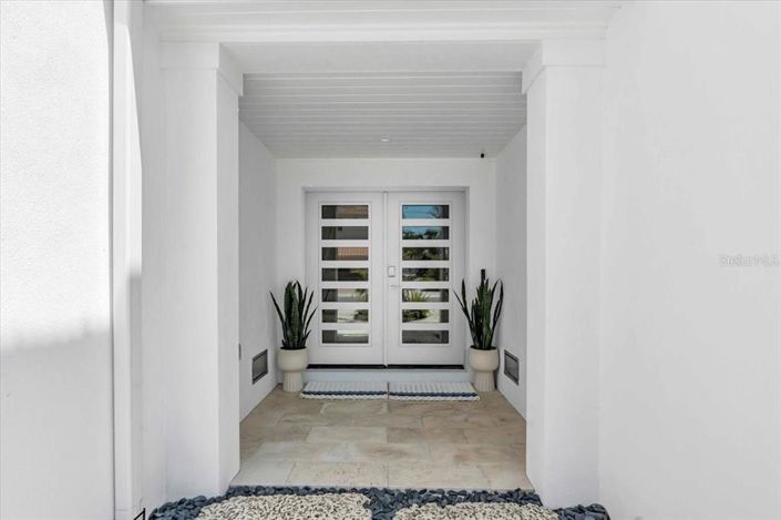 Image No.11-5 Bed Property for sale