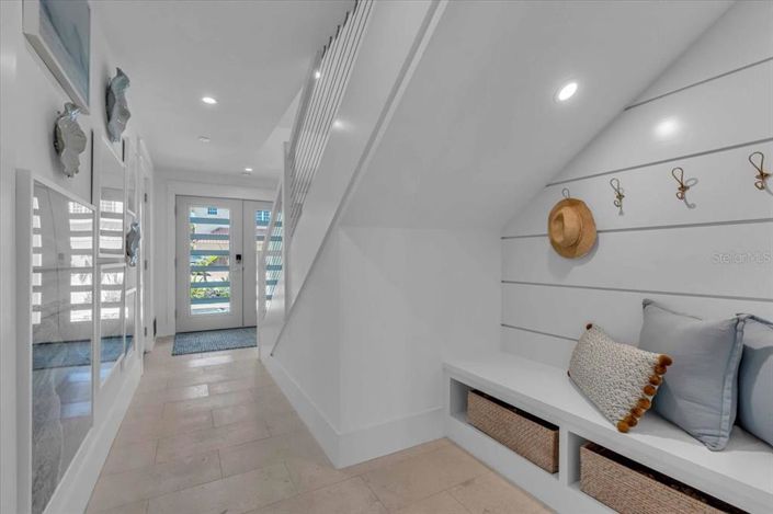 Image No.13-5 Bed Property for sale