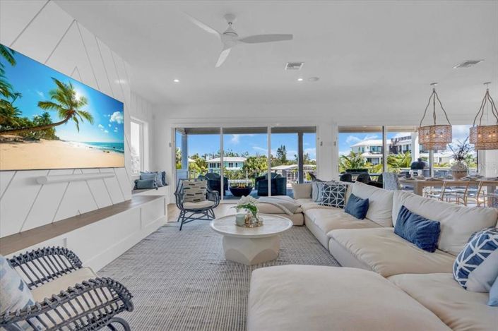 Image No.25-5 Bed Property for sale