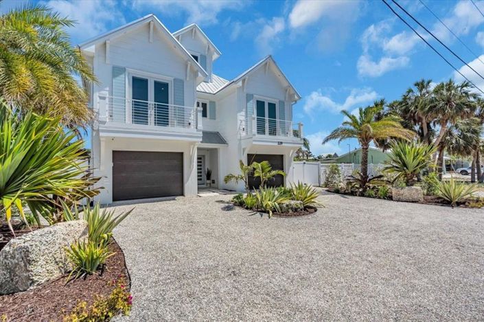 Image No.3-5 Bed Property for sale