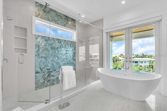 Image No.35-5 Bed Property for sale