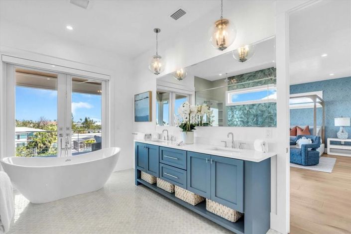 Image No.37-5 Bed Property for sale