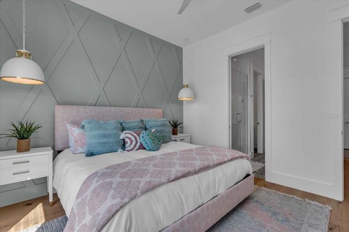 Image No.44-5 Bed Property for sale