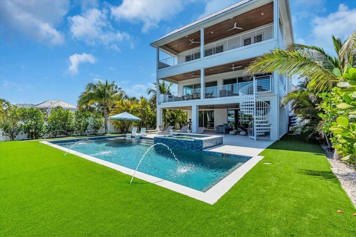 Image No.6-5 Bed Property for sale