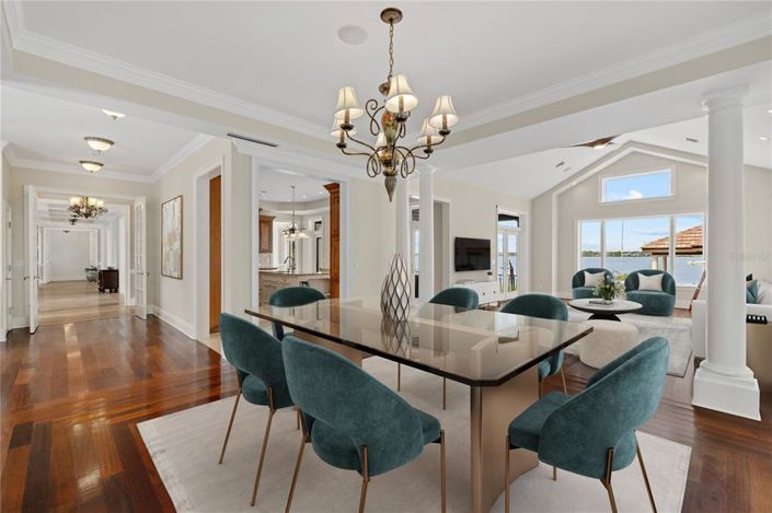 Image No.40-6 Bed Property for sale