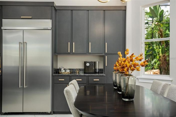 Image No.17-5 Bed Property for sale