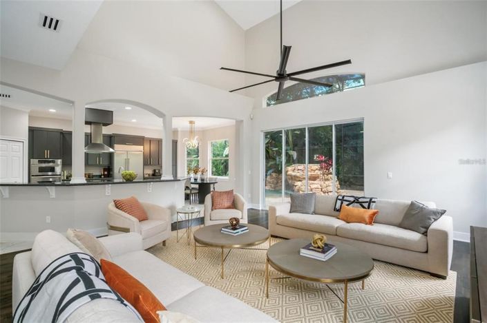 Image No.25-5 Bed Property for sale