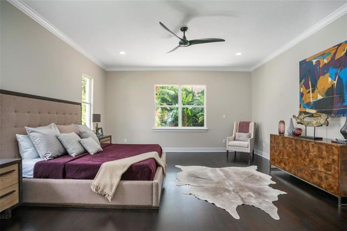 Image No.29-5 Bed Property for sale