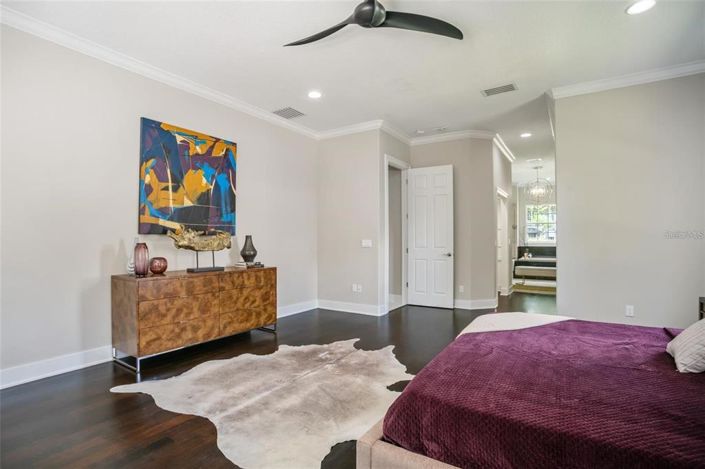 Image No.30-5 Bed Property for sale