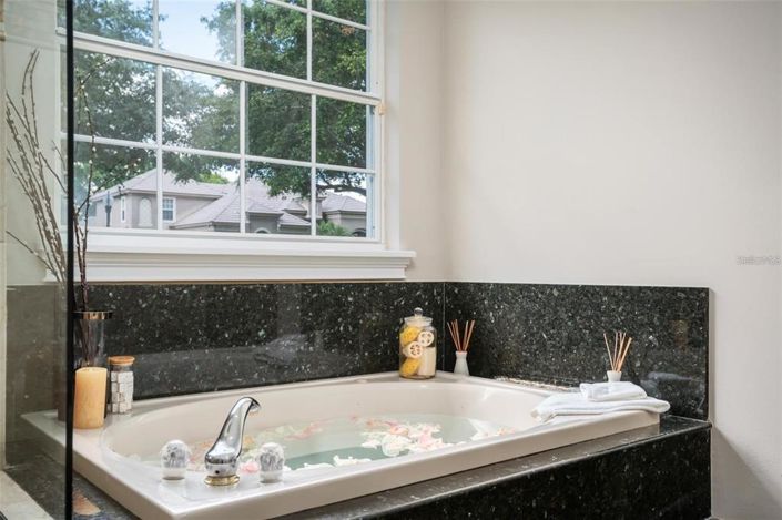 Image No.36-5 Bed Property for sale