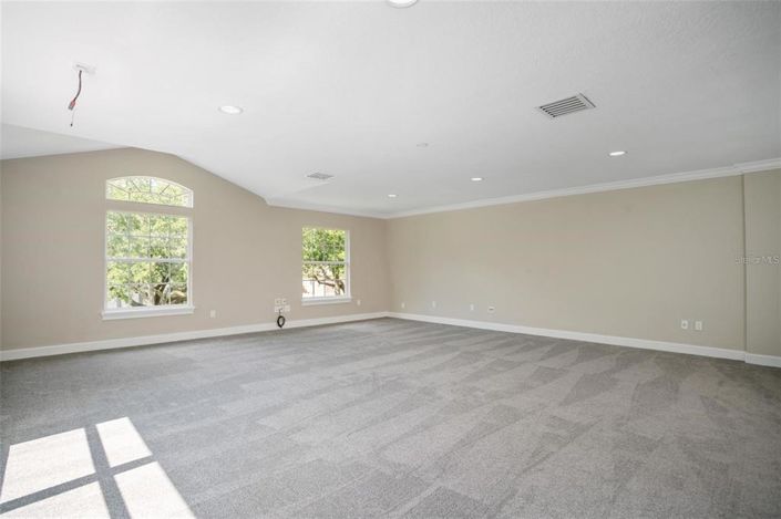 Image No.40-5 Bed Property for sale