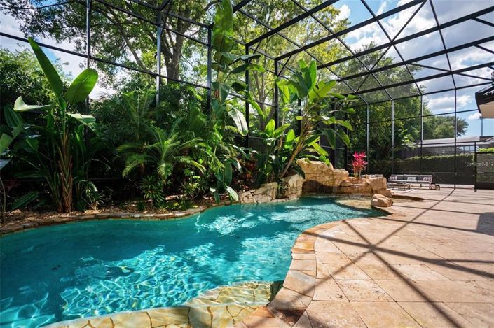 Image No.56-5 Bed Property for sale