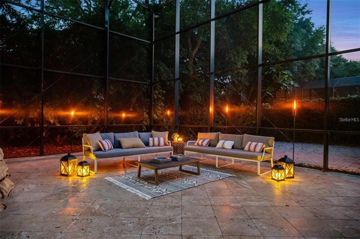 Image No.58-5 Bed Property for sale