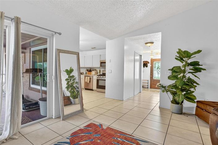 Image No.17-3 Bed Property for sale