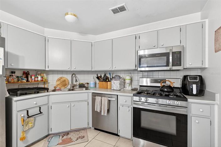 Image No.21-3 Bed Property for sale