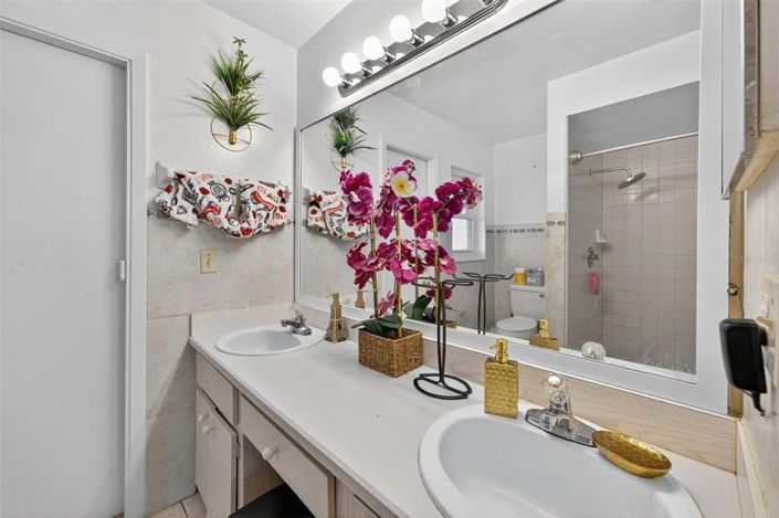 Image No.29-3 Bed Property for sale