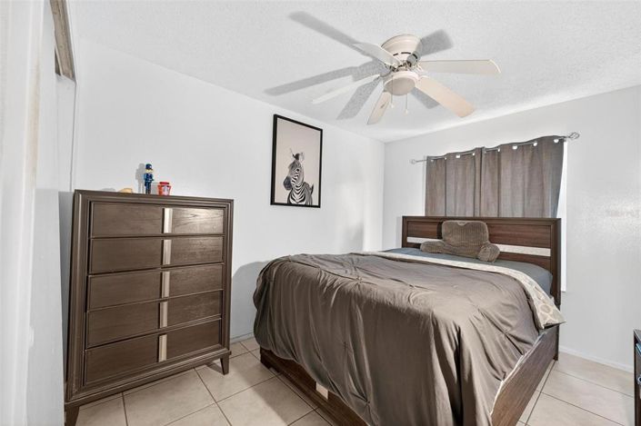 Image No.31-3 Bed Property for sale