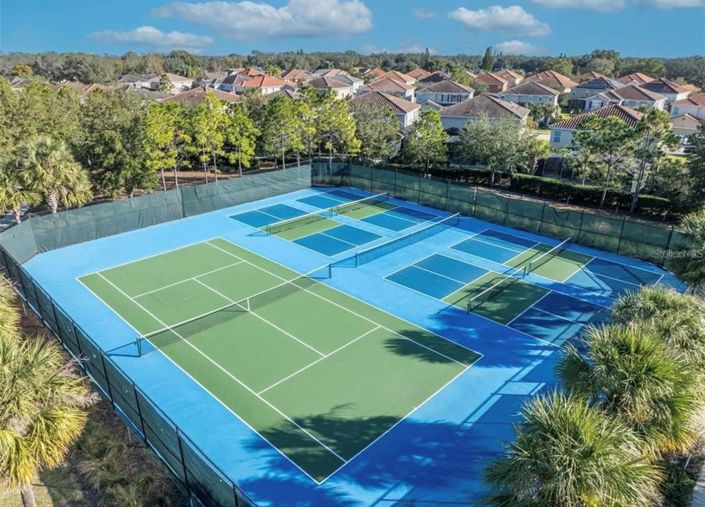 Image No.30-6 Bed Property for sale