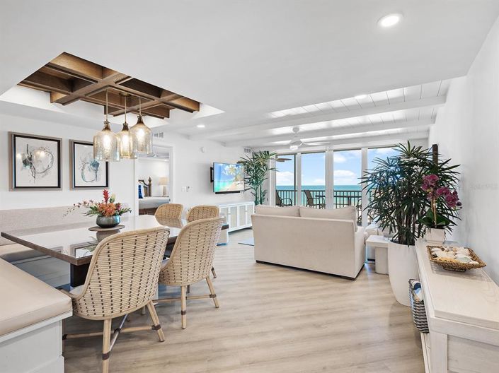 Image No.10-2 Bed Property for sale