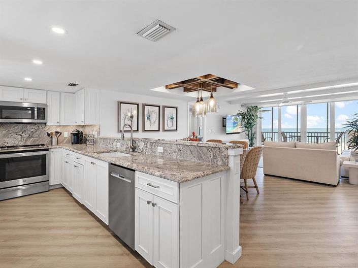 Image No.14-2 Bed Property for sale