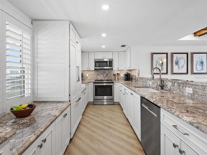 Image No.15-2 Bed Property for sale