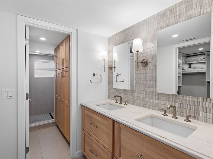 Image No.19-2 Bed Property for sale