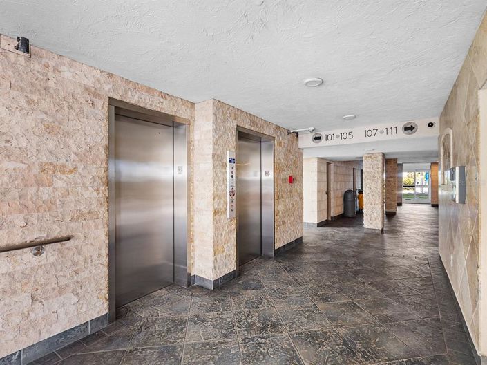 Image No.30-2 Bed Property for sale