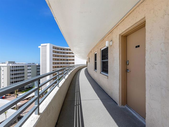 Image No.9-2 Bed Property for sale