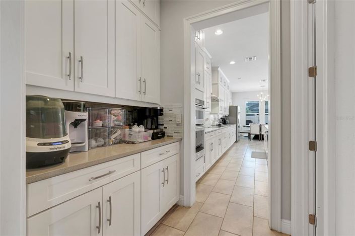 Image No.25-6 Bed Property for sale