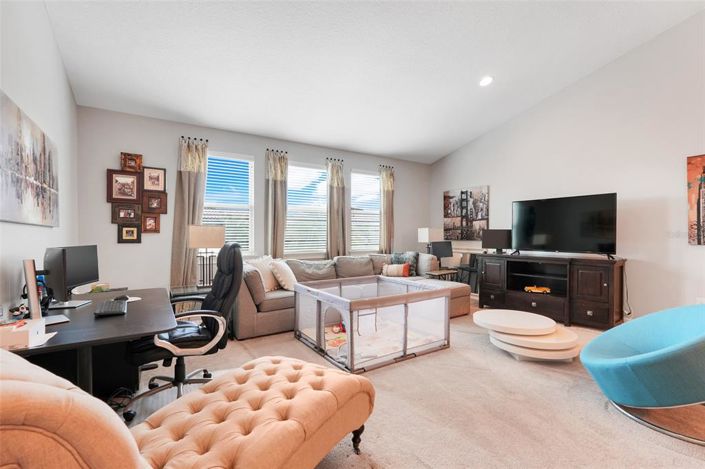 Image No.33-6 Bed Property for sale