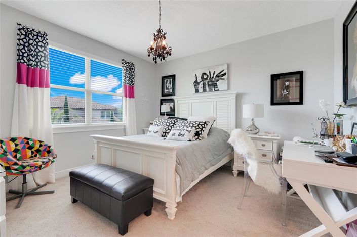 Image No.54-6 Bed Property for sale