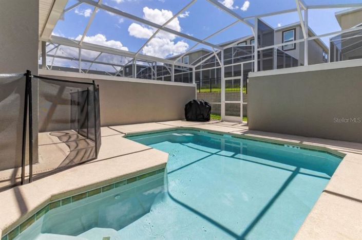 Image No.15-4 Bed Townhouse for sale