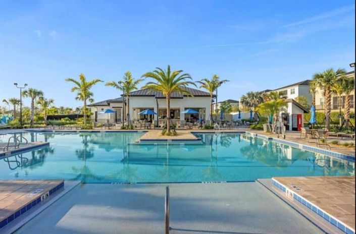 Image No.16-4 Bed Townhouse for sale