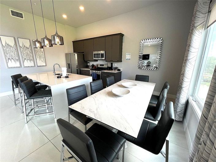 Image No.5-4 Bed Property for sale