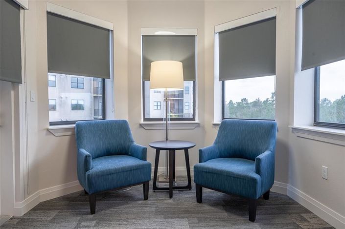 Image No.21-2 Bed Property for sale