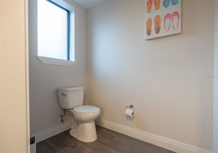 Image No.25-2 Bed Property for sale